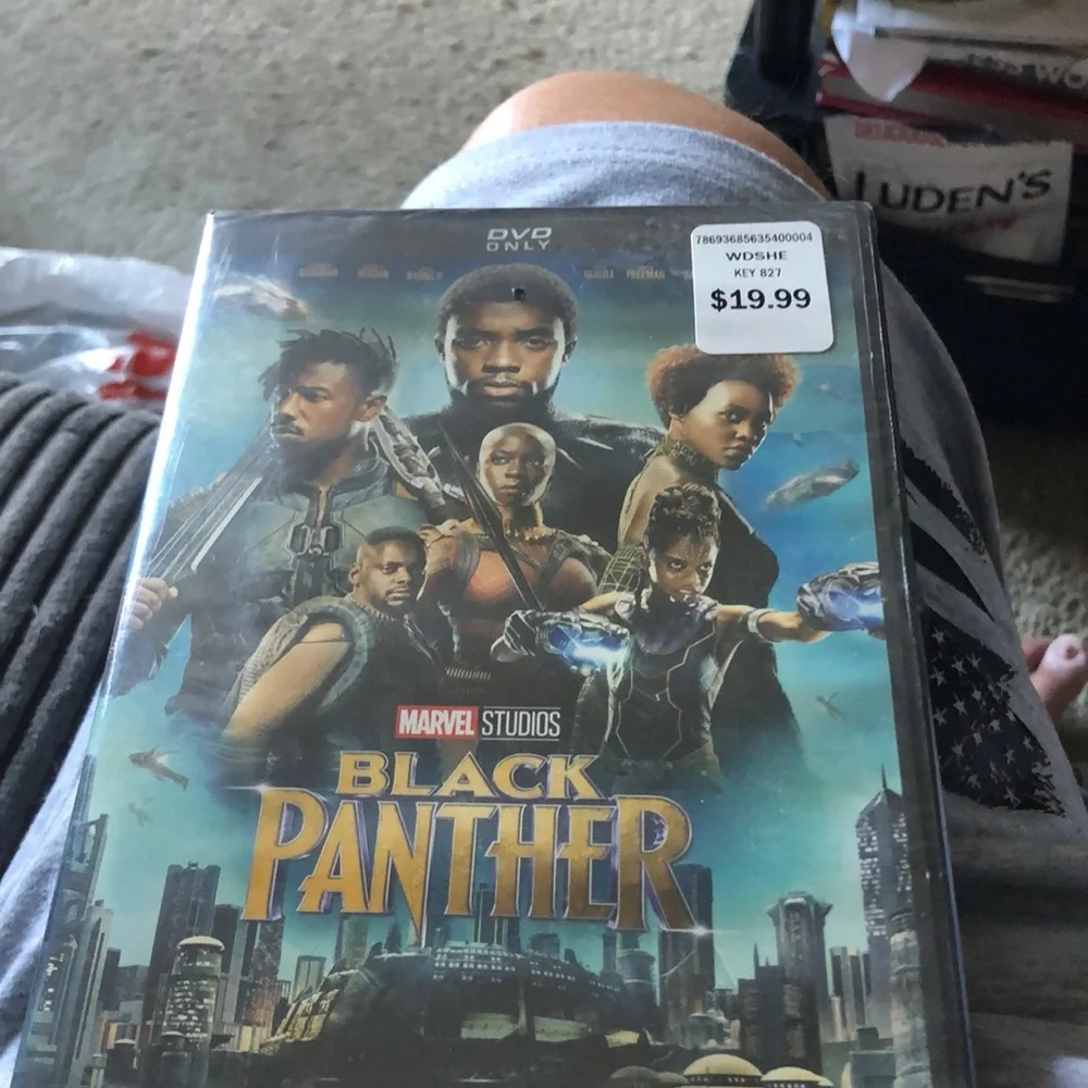 Marvel Studios Black Panther DVD